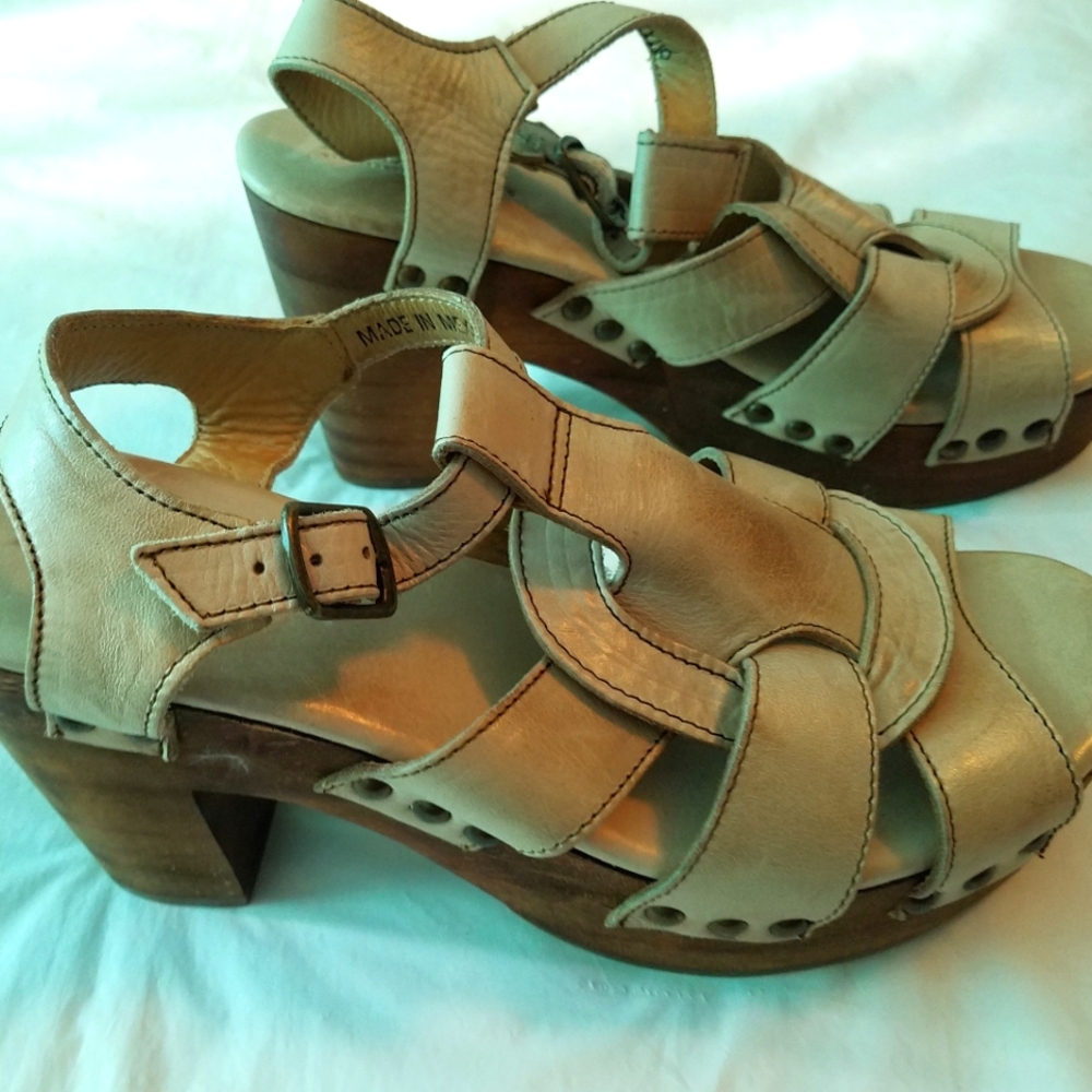 Bed Stu Tan Leather Platform Sandals